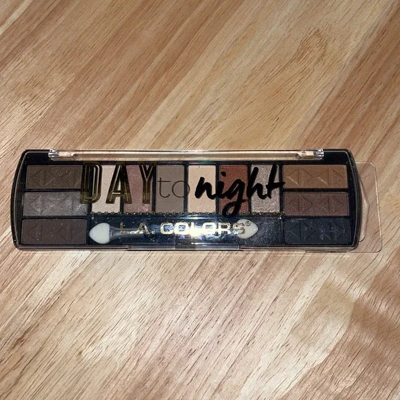 NWT L.A. Colors Brown & Cream Eyeshadow Palette - Picture 1 of 2